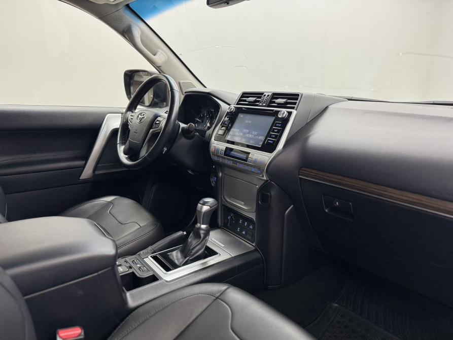 Toyota Land Cruiser Prado 150 Series Рестайлинг 2 Вологда  - изображение 12