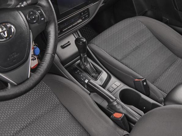 Toyota Corolla XI (E160 E170 E180) Рестайлинг 1 с пробегом 2016 года, цена 1 887 000 рублей, 108000 км, седан, Автокод Объявления