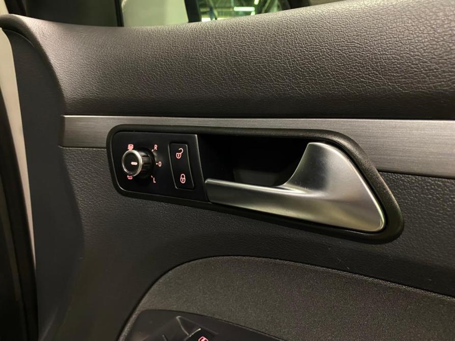 Volkswagen Touran I Рестайлинг 2 Челябинск  - изображение 17