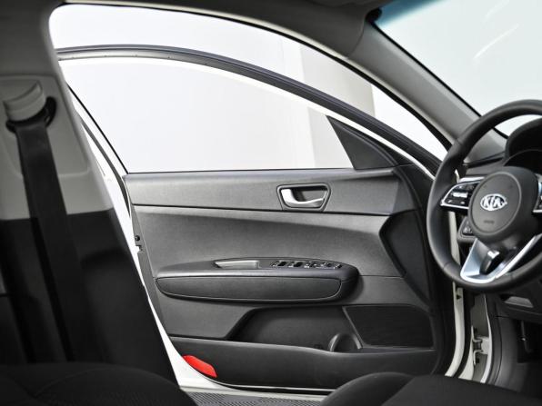 Kia Optima IV Рестайлинг с пробегом 2019 года, цена 1 049 000 рублей, 72898 км, седан, Автокод Объявления