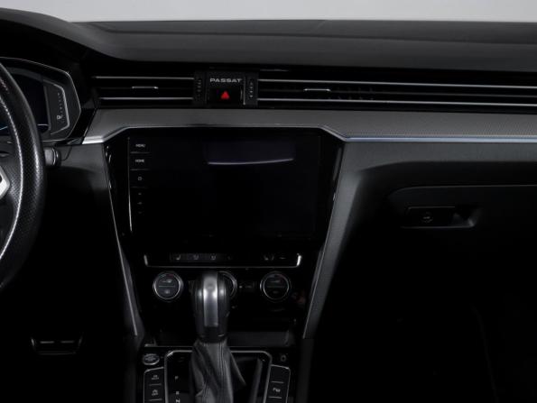 Volkswagen Passat B8 Рестайлинг с пробегом 2020 года, цена 3 490 000 рублей, 157530 км, универсал, Автокод Объявления