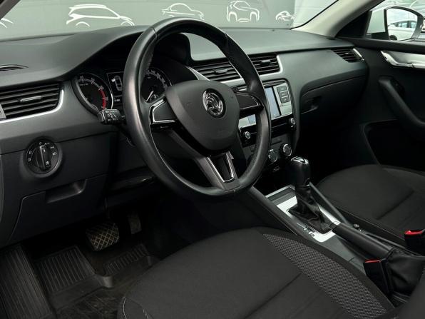 Skoda Octavia III (A7) Рестайлинг с пробегом 2019 года, цена 1 788 200 рублей, 77485 км, лифтбек, Автокод Объявления