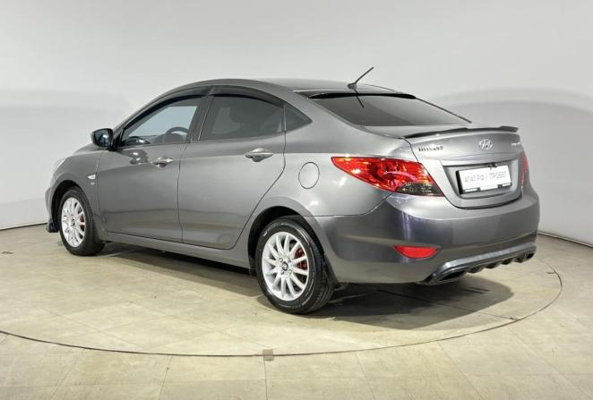 Hyundai Solaris I с пробегом 2014 года, цена 800 000 рублей, 135120 км, седан, Автокод Объявления