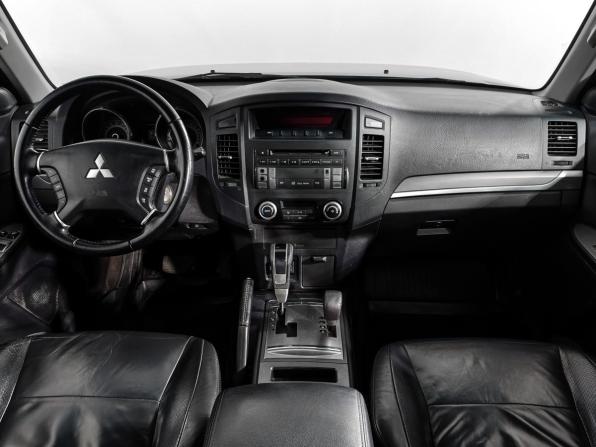 Mitsubishi Pajero IV Рестайлинг 1 с пробегом 2011 года, цена 939 000 рублей, 512198 км, внедорожник, Автокод Объявления
