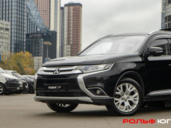 Mitsubishi Outlander III Рестайлинг 2 с пробегом 2015 года, цена 1 298 000 рублей, 293499 км, внедорожник, Автокод Объявления
