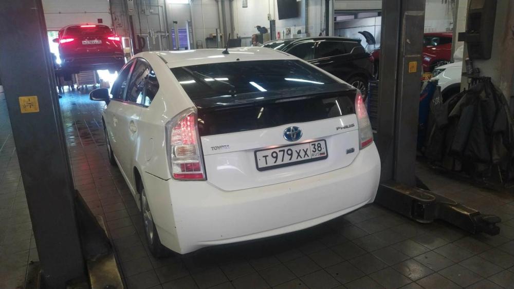 Toyota Prius III (XW30) Санкт-Петербург  - изображение 4
