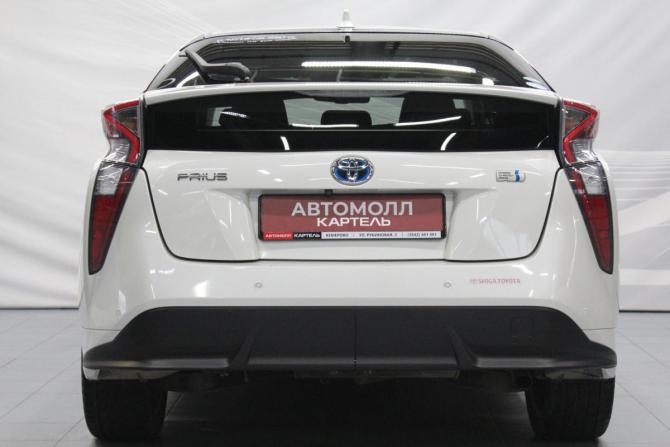 Toyota Prius IV (XW50) с пробегом 2016 года, цена 1 579 000 рублей, 153934 км, лифтбек, Автокод Объявления