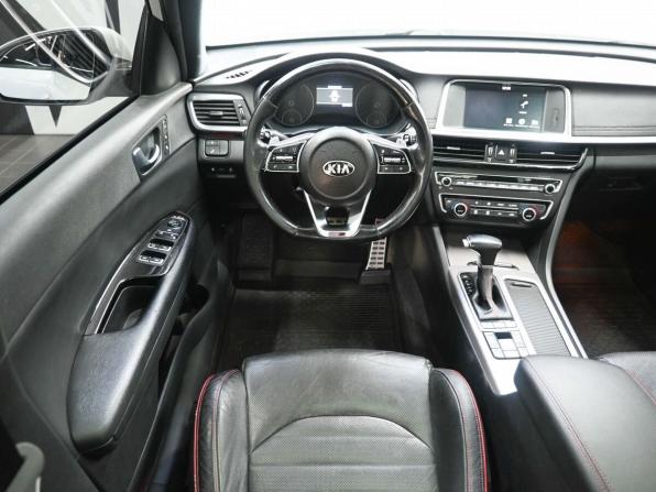 Kia Optima IV Рестайлинг с пробегом 2018 года, цена 2 099 900 рублей, 82231 км, седан, Автокод Объявления