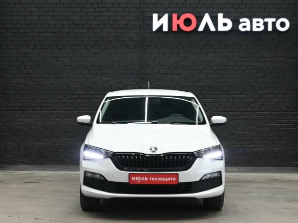 Skoda Rapid II с пробегом 2021 года, цена 1 300 000 рублей, 42282 км, лифтбек, Автокод Объявления