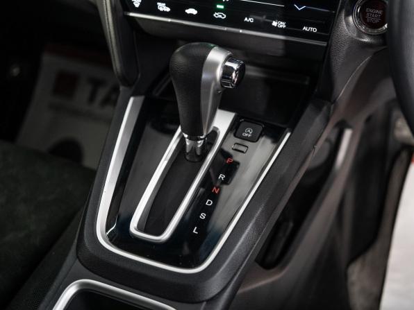 Honda Shuttle II с пробегом 2015 года, цена 1 279 500 рублей, 50300 км, универсал, Автокод Объявления