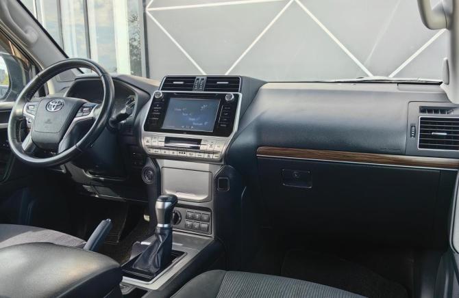 Toyota Land Cruiser Prado 150 Series Рестайлинг 2 с пробегом 2019 года, цена 4 333 000 рублей, 166171 км, внедорожник, Автокод Объявления