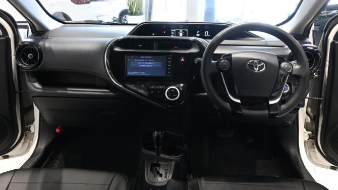 Toyota Aqua I Рестайлинг 2 с пробегом 2018 года, цена 1 070 000 рублей, 101750 км, хэтчбек, Автокод Объявления
