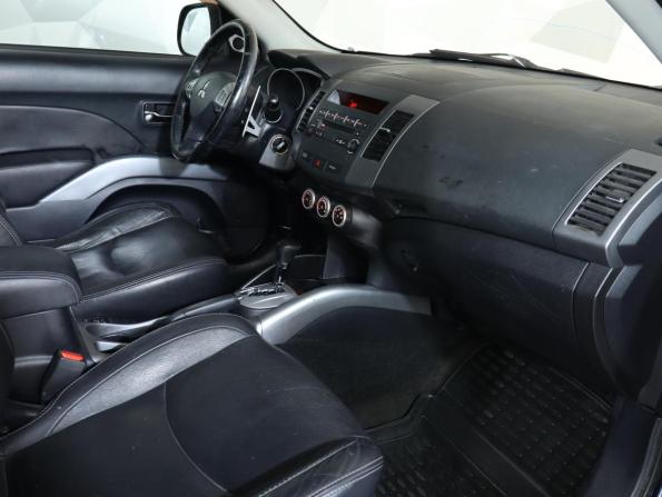 Mitsubishi Outlander II с пробегом 2008 года, цена 799 000 рублей, 211000 км, внедорожник, Автокод Объявления