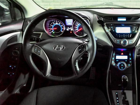 Hyundai Elantra V (MD) с пробегом 2013 года, цена 1 050 000 рублей, 162067 км, седан, Автокод Объявления