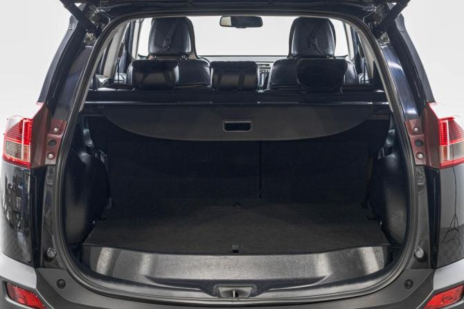 Toyota RAV4 IV (XA40) с пробегом 2013 года, цена 1 999 000 рублей, 200000 км, внедорожник, Автокод Объявления