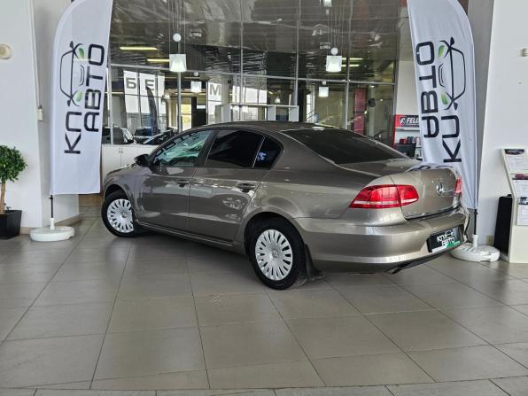 Volkswagen Passat B7 с пробегом 2011 года, цена 979 000 рублей, 254000 км, седан, Автокод Объявления