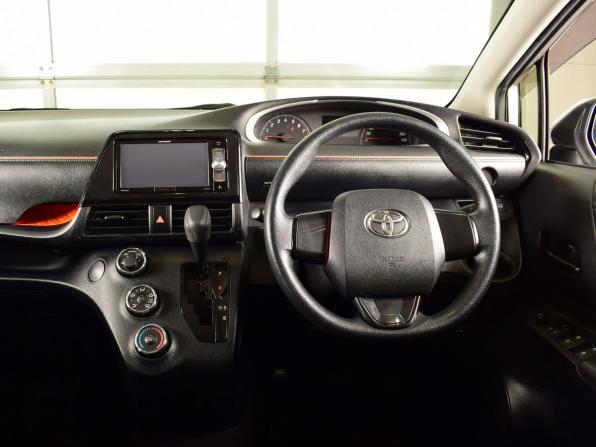 Toyota Sienta II с пробегом 2017 года, цена 1 400 995 рублей, 118584 км, компактвэн, Автокод Объявления