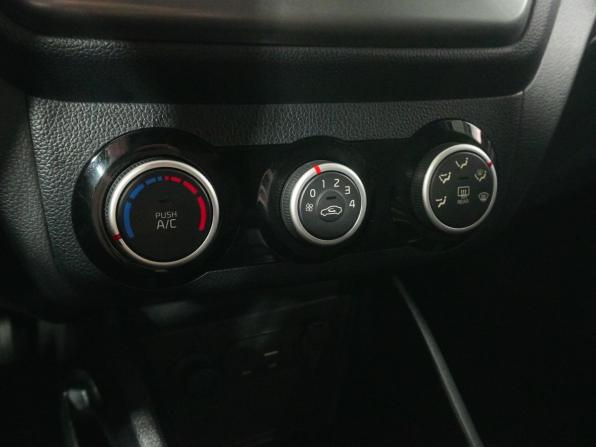 Kia Rio III Рестайлинг с пробегом 2016 года, цена 897 000 рублей, 168769 км, хэтчбек, Автокод Объявления