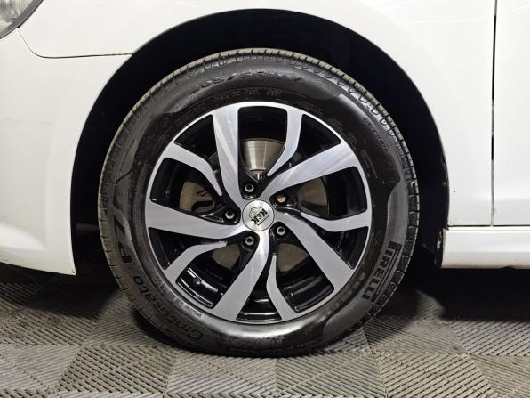 Volkswagen Golf VI с пробегом 2012 года, цена 730 000 рублей, 220091 км, хэтчбек, Автокод Объявления