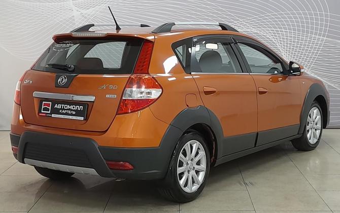 Dongfeng H30 Cross с пробегом 2015 года, цена 675 000 рублей, 120000 км, хэтчбек, Автокод Объявления