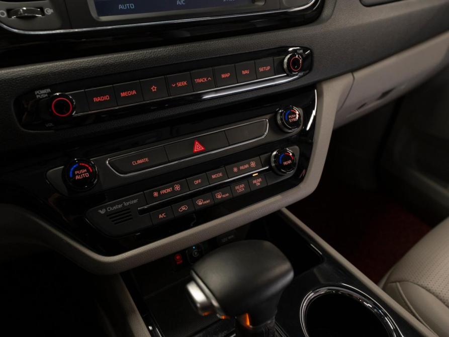 Kia Carnival III Москва  - изображение 25