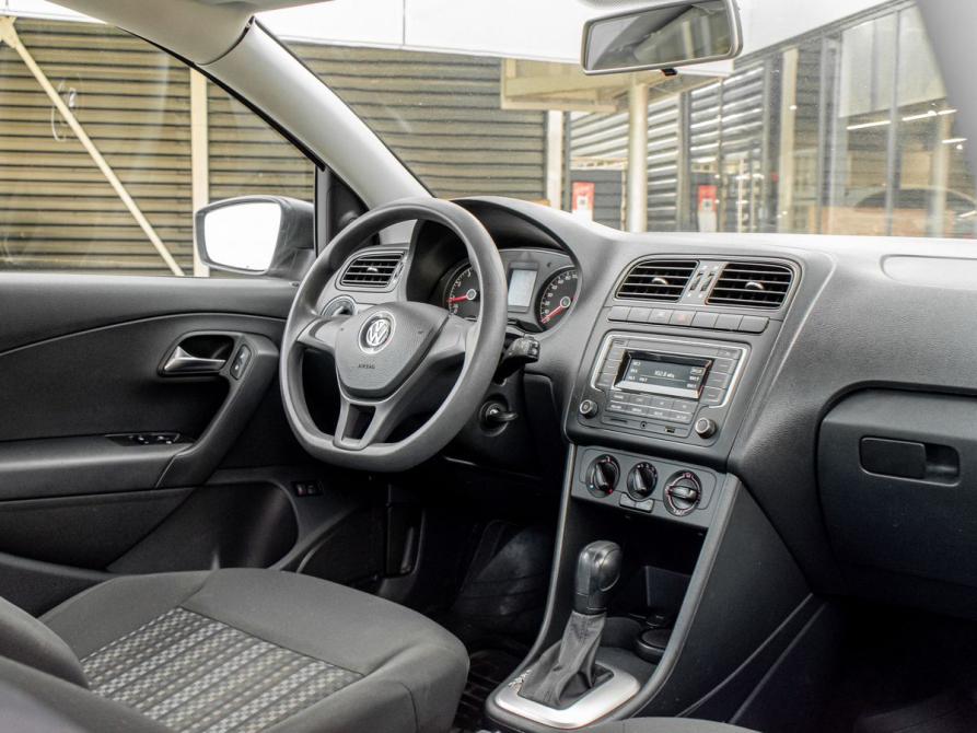 Volkswagen Polo V Рестайлинг Санкт-Петербург  - изображение 17