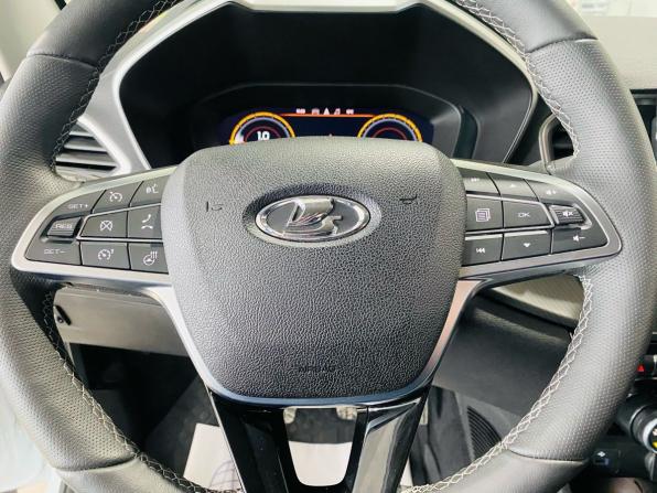 Lada (ВАЗ) Vesta I Рестайлинг (NG) с пробегом 2025 года, цена 1 800 000 рублей, 3963 км, седан, Автокод Объявления