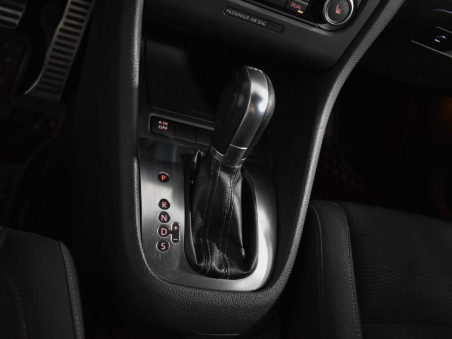 Volkswagen Golf VI Санкт-Петербург  - изображение 18