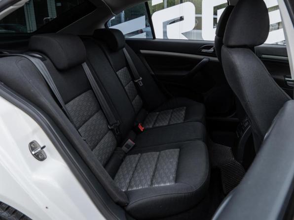 Skoda Octavia II (A5) Рестайлинг с пробегом 2012 года, цена 830 000 рублей, 291379 км, лифтбек, Автокод Объявления