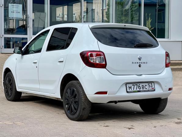 Renault Sandero II Рестайлинг с пробегом 2020 года, цена 849 000 рублей, 130000 км, хэтчбек, Автокод Объявления