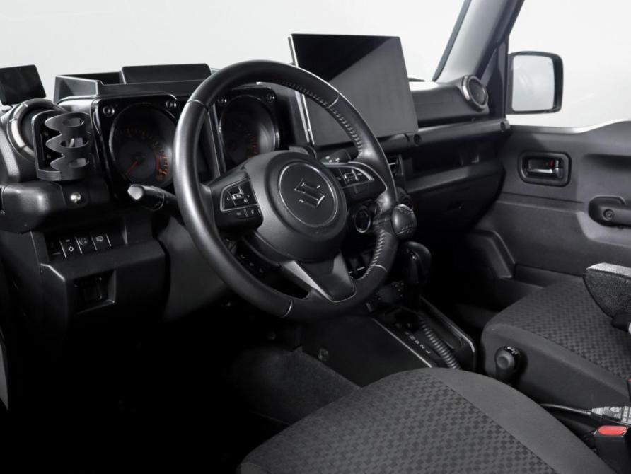 Suzuki Jimny IV Москва  - изображение 14