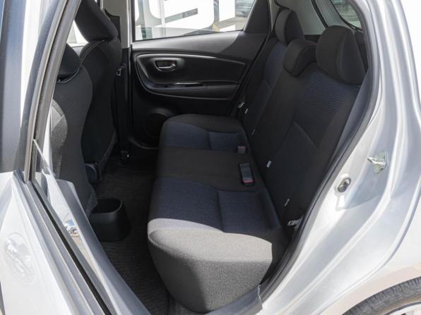 Toyota Vitz III (XP130) Рестайлинг 2 с пробегом 2018 года, цена 990 000 рублей, 98966 км, хэтчбек, Автокод Объявления