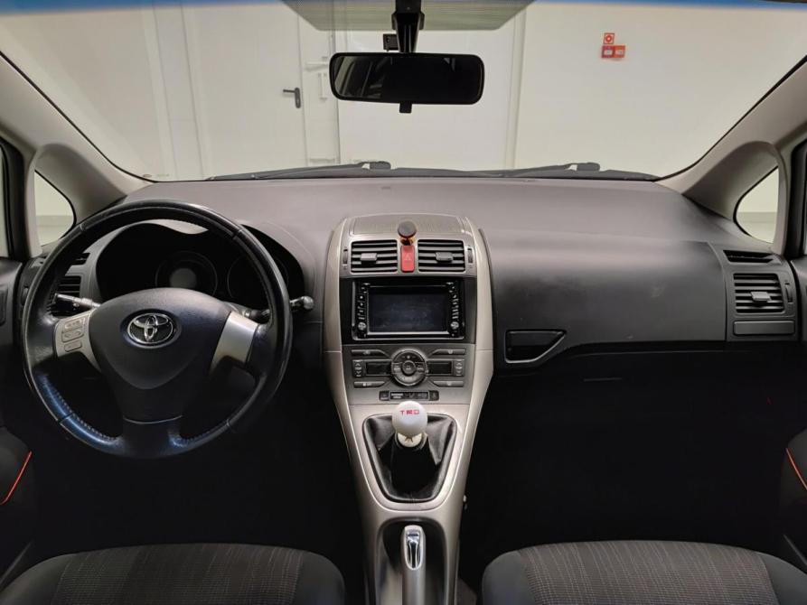 Toyota Auris I Казань  - изображение 17