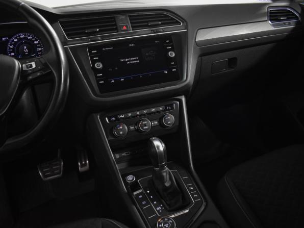Volkswagen Tiguan II с пробегом 2018 года, цена 1 950 000 рублей, 141919 км, внедорожник, Автокод Объявления