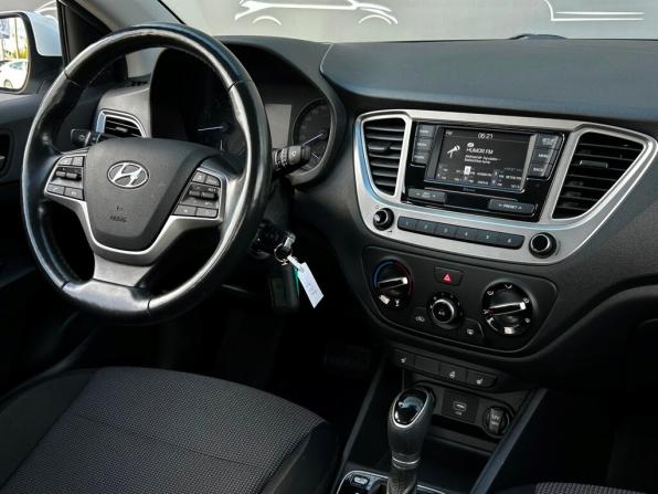 Hyundai Solaris II с пробегом 2019 года, цена 1 316 700 рублей, 129861 км, седан, Автокод Объявления