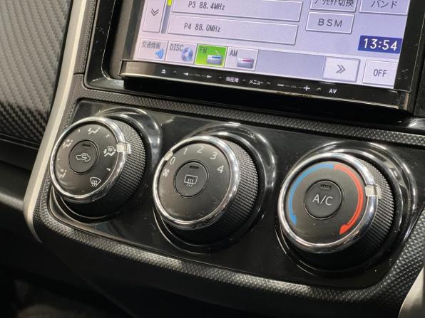 Toyota Corolla XI (E160 E170 E180) с пробегом 2014 года, цена 869 000 рублей, 215500 км, универсал, Автокод Объявления