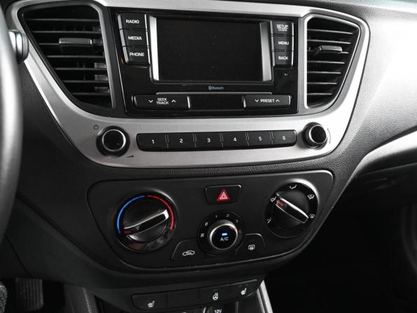 Hyundai Solaris II с пробегом 2017 года, цена 1 279 000 рублей, 159216 км, седан, Автокод Объявления