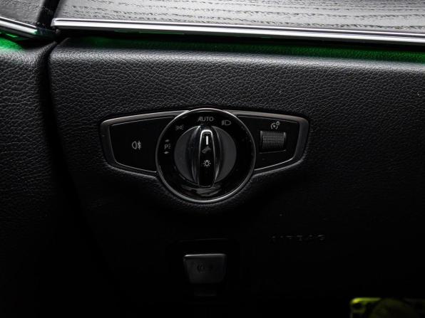 Mercedes-Benz E-Класс V (W213 S213 C238) с пробегом 2018 года, цена 2 985 000 рублей, 139281 км, седан, Автокод Объявления