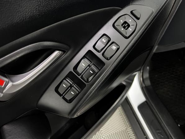 Hyundai ix35 I с пробегом 2011 года, цена 1 200 000 рублей, 309155 км, внедорожник, Автокод Объявления