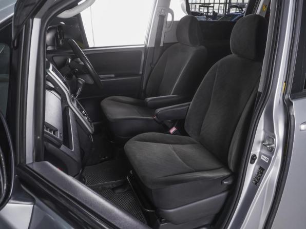 Toyota Noah II (R70) с пробегом 2010 года, цена 1 050 000 рублей, 187166 км, минивэн, Автокод Объявления
