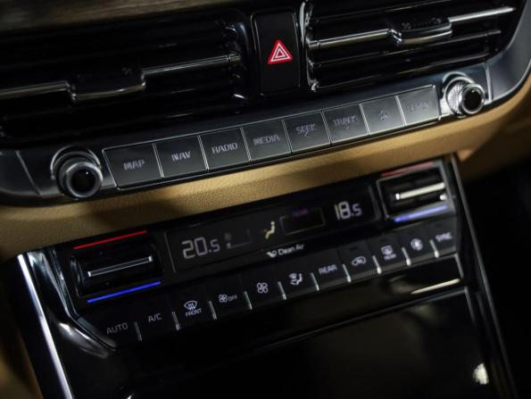 Kia Mohave I Рестайлинг 2 с пробегом 2020 года, цена 4 199 000 рублей, 81929 км, внедорожник, Автокод Объявления