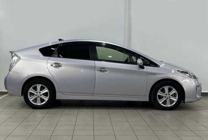 Toyota Prius III Рестайлинг (XW30) с пробегом 2013 года, цена 1 138 500 рублей, 200404 км, лифтбек, Автокод Объявления