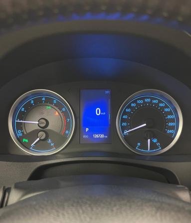 Toyota Corolla XI (E160 E170 E180) Рестайлинг 1 с пробегом 2018 года, цена 1 890 000 рублей, 126720 км, седан, Автокод Объявления