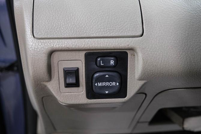 Toyota Yaris II с пробегом 2007 года, цена 599 000 рублей, 244000 км, седан, Автокод Объявления