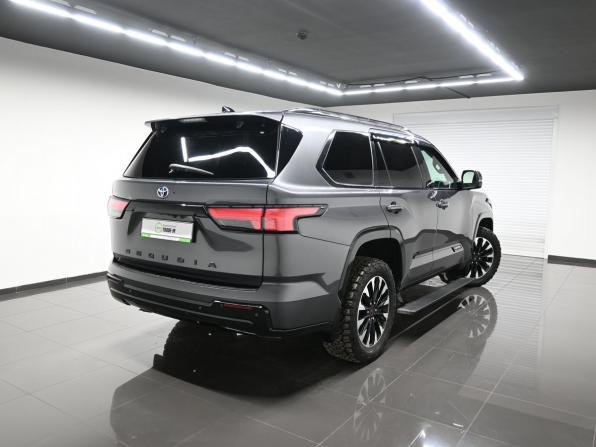 Toyota Sequoia III с пробегом 2023 года, цена 10 250 000 рублей, 53906 км, внедорожник, Автокод Объявления
