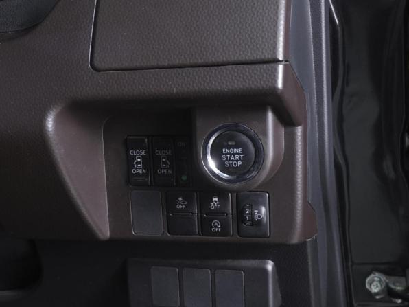 Toyota Roomy I с пробегом 2018 года, цена 1 140 000 рублей, 103019 км, микровэн, Автокод Объявления