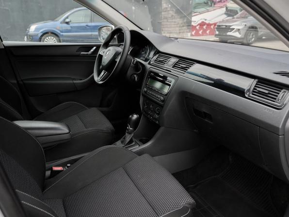 Skoda Rapid I с пробегом 2015 года, цена 867 000 рублей, 210342 км, лифтбек, Автокод Объявления