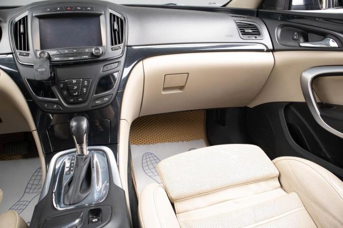 Opel Insignia I Рестайлинг с пробегом 2014 года, цена 899 000 рублей, 275600 км, седан, Автокод Объявления