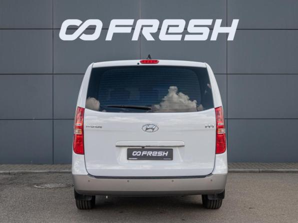 Hyundai H-1 II Рестайлинг 2 с пробегом 2020 года, цена 3 585 000 рублей, 139290 км, минивэн, Автокод Объявления