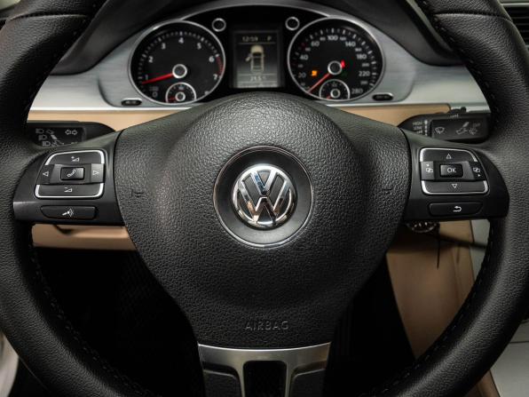 Volkswagen Passat CC I Рестайлинг с пробегом 2013 года, цена 1 198 000 рублей, 207353 км, седан, Автокод Объявления